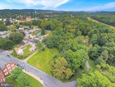 951 Plane St, Columbia, PA 17512 - photo 4