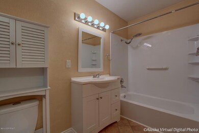 914 Jayme Ct, Anchorage, AK 99518 - photo 5