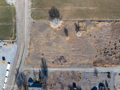 002_14_ashley_dr-2_833