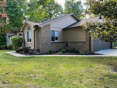 7453 Pepper Creek, West Bloomfield, MI 48322 - photo 3