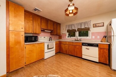 730 E Ashland St, Brockton, MA 02302 - photo 3
