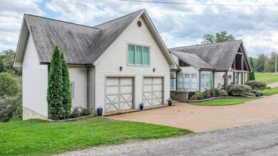 View of front of house featuring a front yard