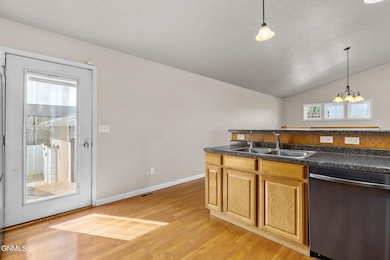 2514 15th Ave W, Williston, ND 58801 - photo 6