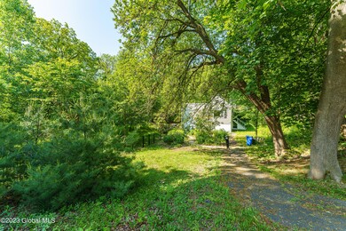 2 Elmendorf St, Albany, NY 12202 - photo 3