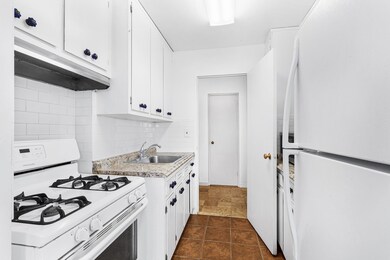 10 Huron Ave unit 14J, Jersey City, NJ 07306 - photo 6