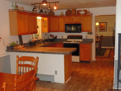 33 Chester Ct, Troy, NY 12182 - photo 7