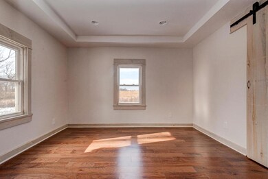 4919 farm rd 136 bedroom