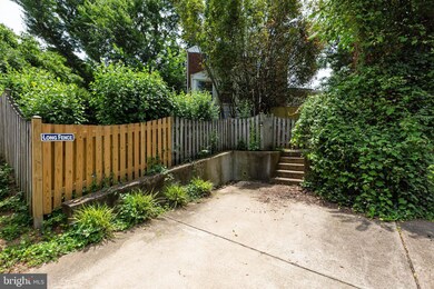 2629 Farmington Dr, Alexandria, VA 22303 - photo 4