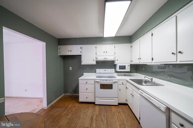 1505 Weatherstone Dr, Paoli, PA 19301 - photo 6