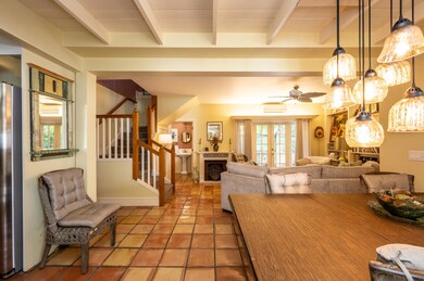 MAIN LIVING