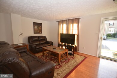 7407 Aspenpark Rd, Lorton, VA 22079 - photo 2