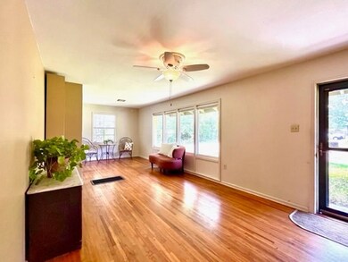 500 Hillcrest Ave, McComb, MS 39648 - photo 6