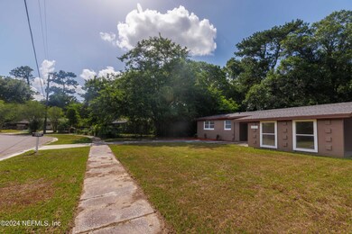 6515 Cooper Ln, Jacksonville, FL 32210 - photo 4