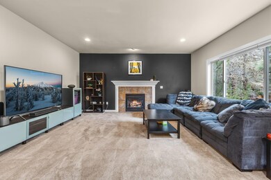 19574 Meadowbrook Dr, Bend, OR 97702 - photo 7