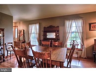 770 Fairmont Ave, Mohnton, PA 19540 - photo 4