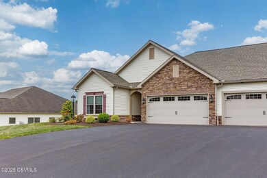 131 Briarcliff Ct, Milton, PA 17847 - photo 2