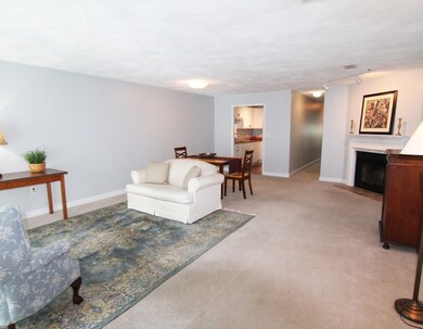 75 Page Rd unit 8, Bedford, MA 01730 - photo 4