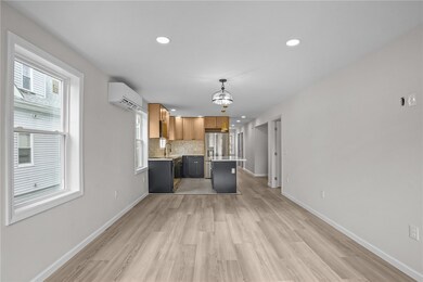 53 Comstock Ave, Providence, RI 02907 - photo 5