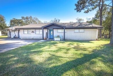 6911 Oak Bend Dr, Alvin, TX 77511 - photo 4