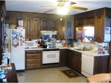 955 W Lowell Ave, Haverhill, MA 01832 - photo 7