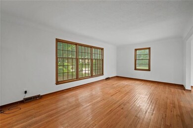 3612 38th St, Des Moines, IA 50310 - photo 7