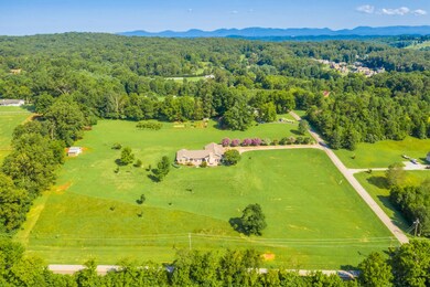 2201 Fallen Oaks Dr, Knoxville, TN 37932 - photo 2