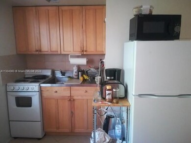 7911 Carlyle Ave unit 2, Miami Beach, FL 33141 - photo 5