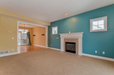 010-Living_Room-1396158-mls