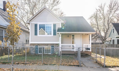 936 Thomas Ave, Saint Paul, MN 55104 - photo 2