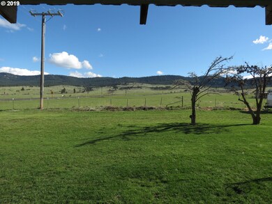 305 W 3rd St, Longcreek, OR 97856 - photo 2