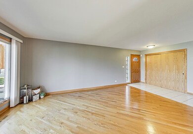 2173 Webster Ln, Des Plaines, IL 60018 - photo 6