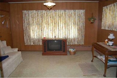 323 S Fulkert Rd, Elmore, OH 43416 - photo 4