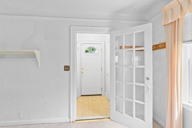 1018 Lafayette St, Flint, MI 48503 - photo 3