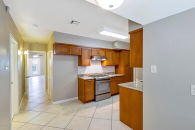 1118 W Mountain View Dr - 3
