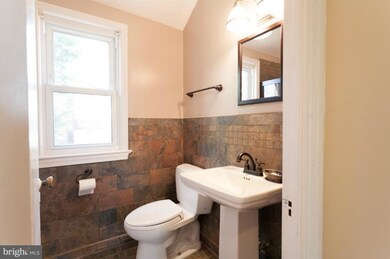 5914 Williamsburg Rd, Alexandria, VA 22303 - photo 3