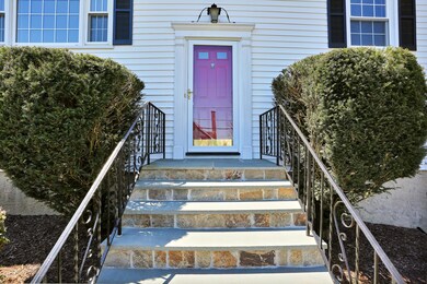 56 Cambridge Dr, Greenwich, CT 06831 - photo 2