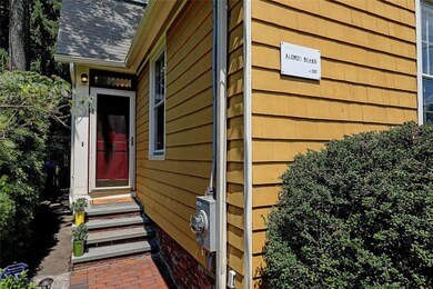 34 Elgin St, Providence, RI 02906 - photo 3