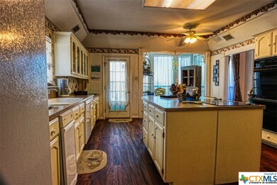 604 Westgate II Rd, Eddy, TX 76524 - photo 3