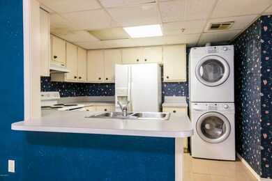 4 kitchen 1