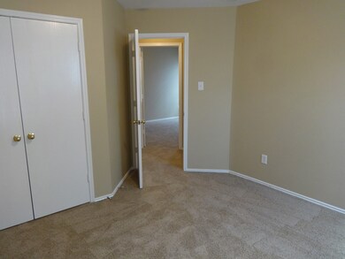 8915 Chisholm Wood Ln, Houston, TX 77075 - photo 4