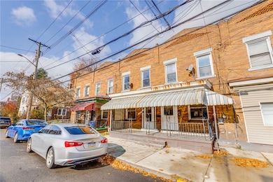 1202.5 Woodland Ave, Marshall Shadeland, PA 15212 - photo 3