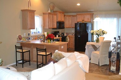 1633 W Allingham Ave, Sisters, OR 97759 - photo 4