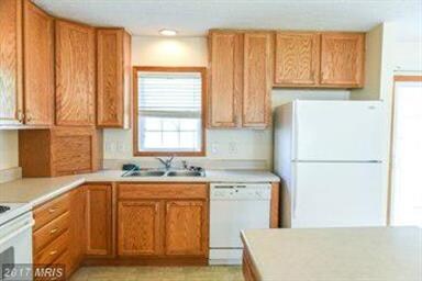 22302 Cedar St, Leonardtown, MD 20650 - photo 7