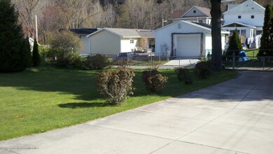 218 E Line St, Olyphant, PA 18447 - photo 5