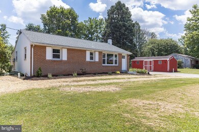 22 Maple Ave, Boyertown, PA 19512 - photo 2