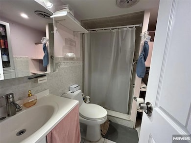 36 Poplar St, Lodi, NJ 07644 - photo 3