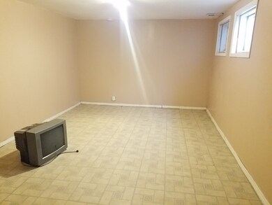 1340 N Glen Cir unit A, Aurora, IL 60506 - photo 6