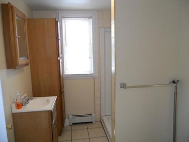 61 Newland Ave unit 2, Woonsocket, RI 02895 - photo 3