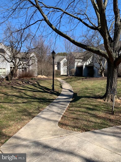 171 Crescent Dr, Hershey, PA 17033 - photo 5