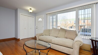 2122 Rugen Rd unit D, Glenview, IL 60026 - photo 2